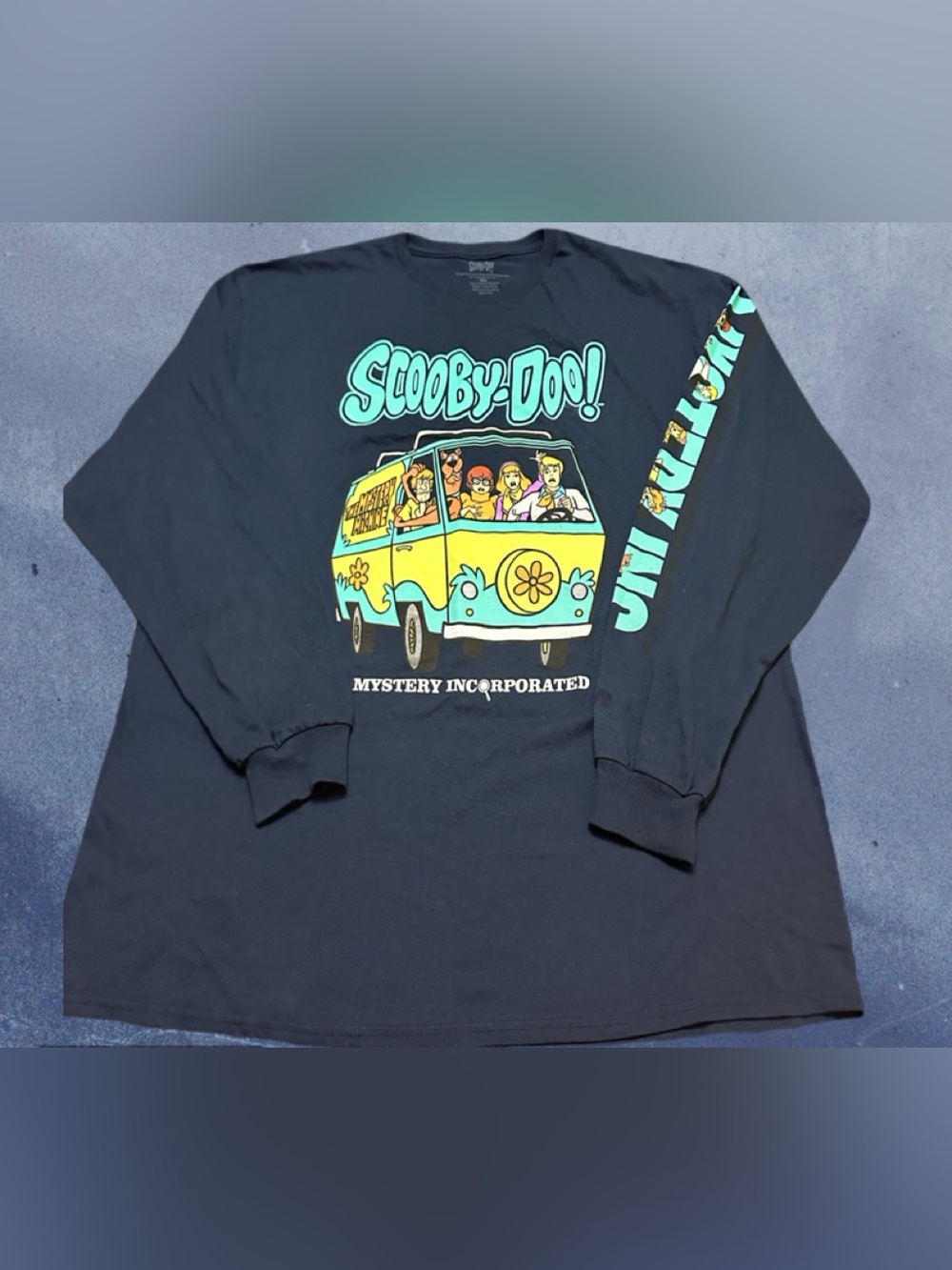 Scooby-Doo Men’s Black Long-Sleeve Graphic Tee with Van Artwork XXL